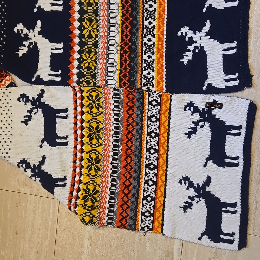 Lovarzi Unisex Festive Reindeer Reversible Knit Scarf - Picture 6 of 6